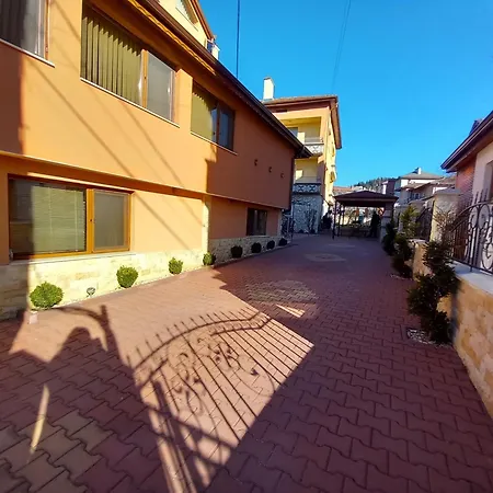 Guest house елеганс 3*